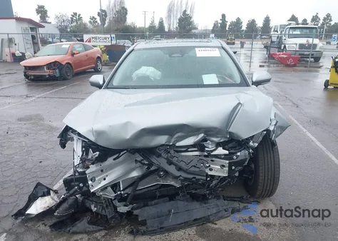 2025 Toyota Camry Le z USA, uszkodzony, nr VIN 4T1DBADK9SU017951